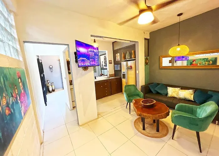 Beachside Oasis ! Spacious ½ Block From The Apartment Puerto Morelos
