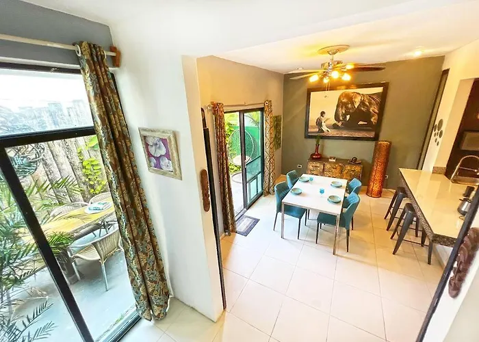 Beachside Oasis ! Spacious ½ Block From The * Puerto Morelos