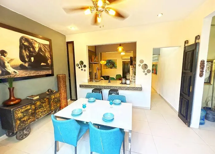 Beachside Oasis ! Spacious ½ Block From The Apartment Puerto Morelos