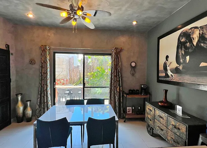 Apartment Beachside Oasis ! Spacious ½ Block From The